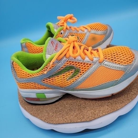 Newton Shoe Women's 6.5 Terra Momentum Running Orange Lime Sneakers - Picture 4 of 8